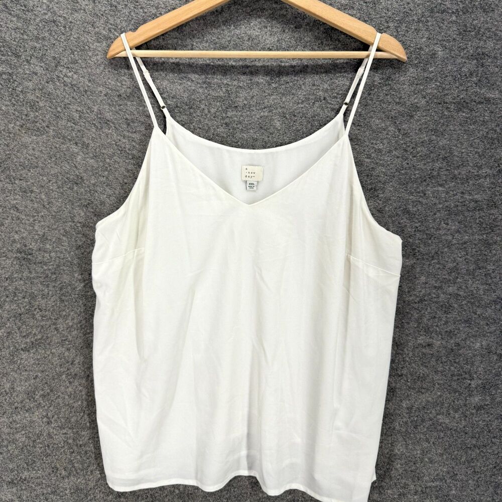 A New Day Blouse Women 2XL White Floral V-Neck Sleeveless Spaghetti Strap Lined